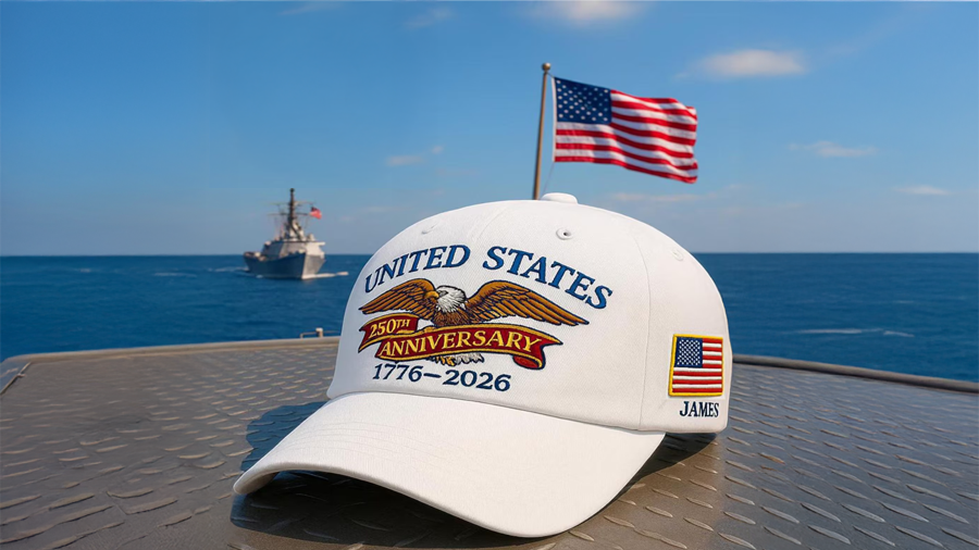 Interpretando o esp&iacute;rito do 250&ordm; anivers&aacute;rio da Am&eacute;rica com bon&eacute;s de beisebol cl&aacute;ssicos