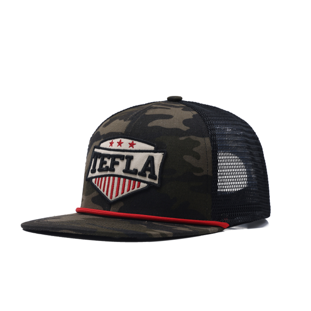 Chap&eacute;u de caminhoneiro camuflado com 6 pain&eacute;is personalizados com logotipo grande bordado e aba plana 