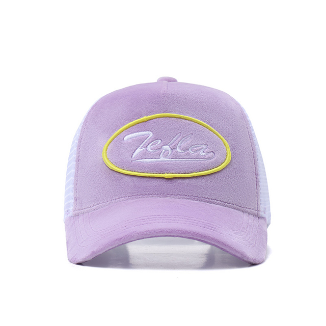 Atualize sua cole&ccedil;&atilde;o de chap&eacute;us com nosso bon&eacute; Trucker de camur&ccedil;a de 5 pain&eacute;is